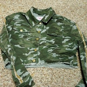 Stylish camo cropped jacket from Justice size 20plus